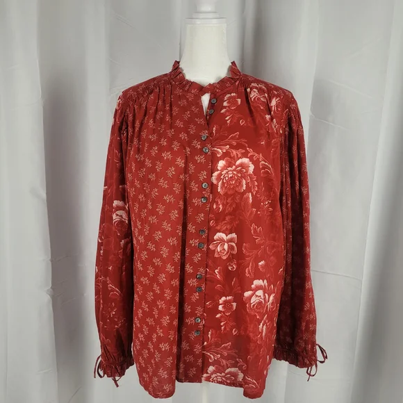 🌻Sundance Red Floral Blouse - Picture 2 of 10